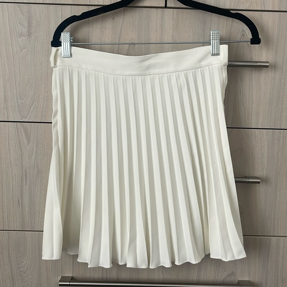 Zara White Pleated Mini Skirt